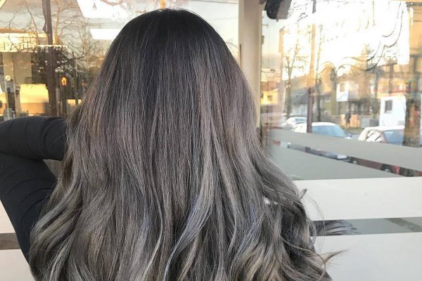 Ash Brown La Tendencia De Balayage Ideal Para Las Morenas
