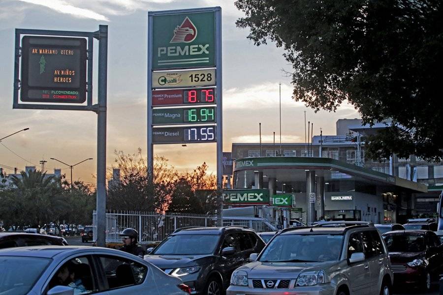 Preocupa a gremio gasolinero alza en precio del combustible