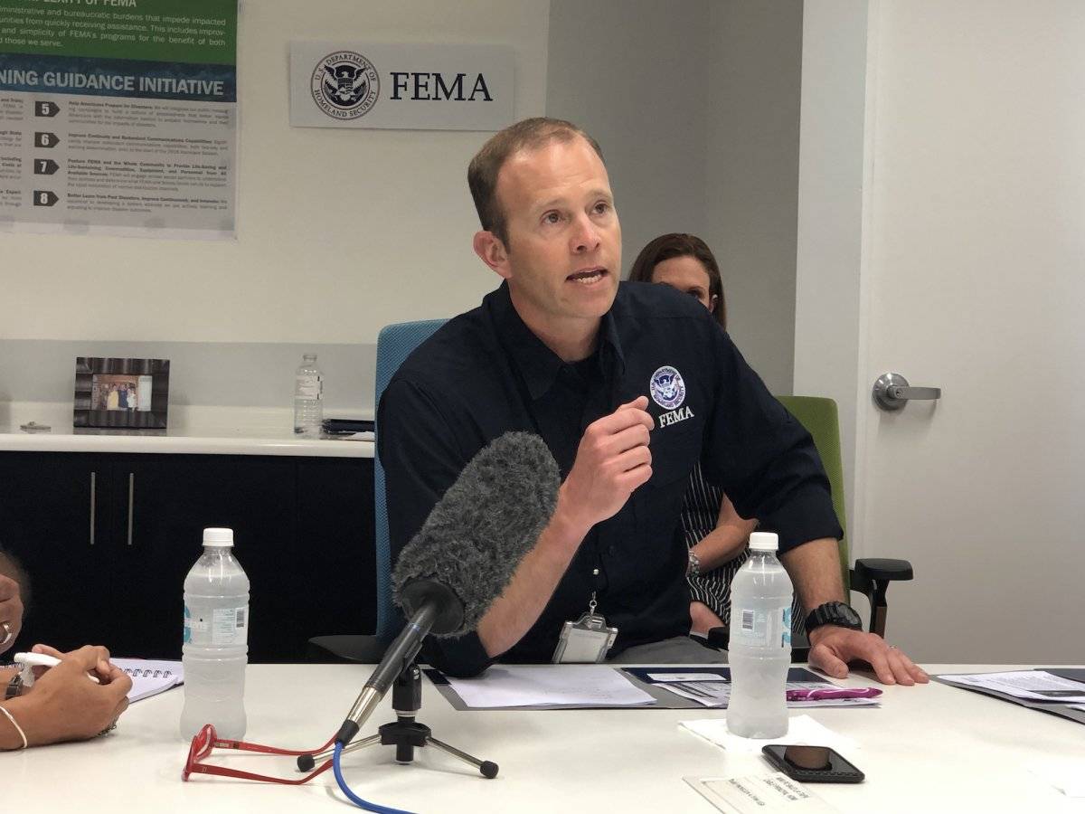El administrador de FEMA, Brock Long, en conferencia de prensa en Puerto Rico. / Foto: David Cordero Mercado