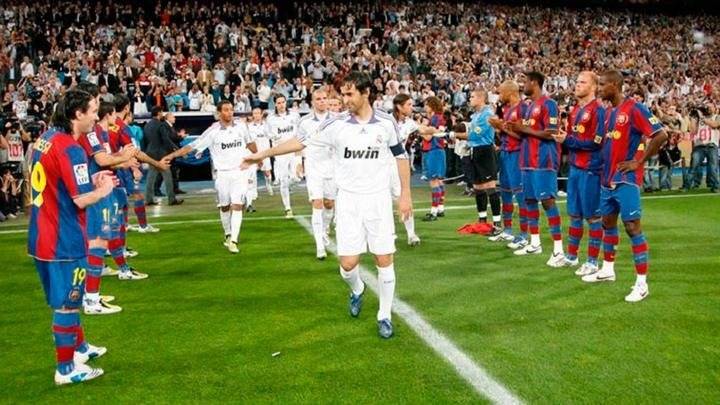 El Barça le hizo pasillo al Real Madrid en 2008.