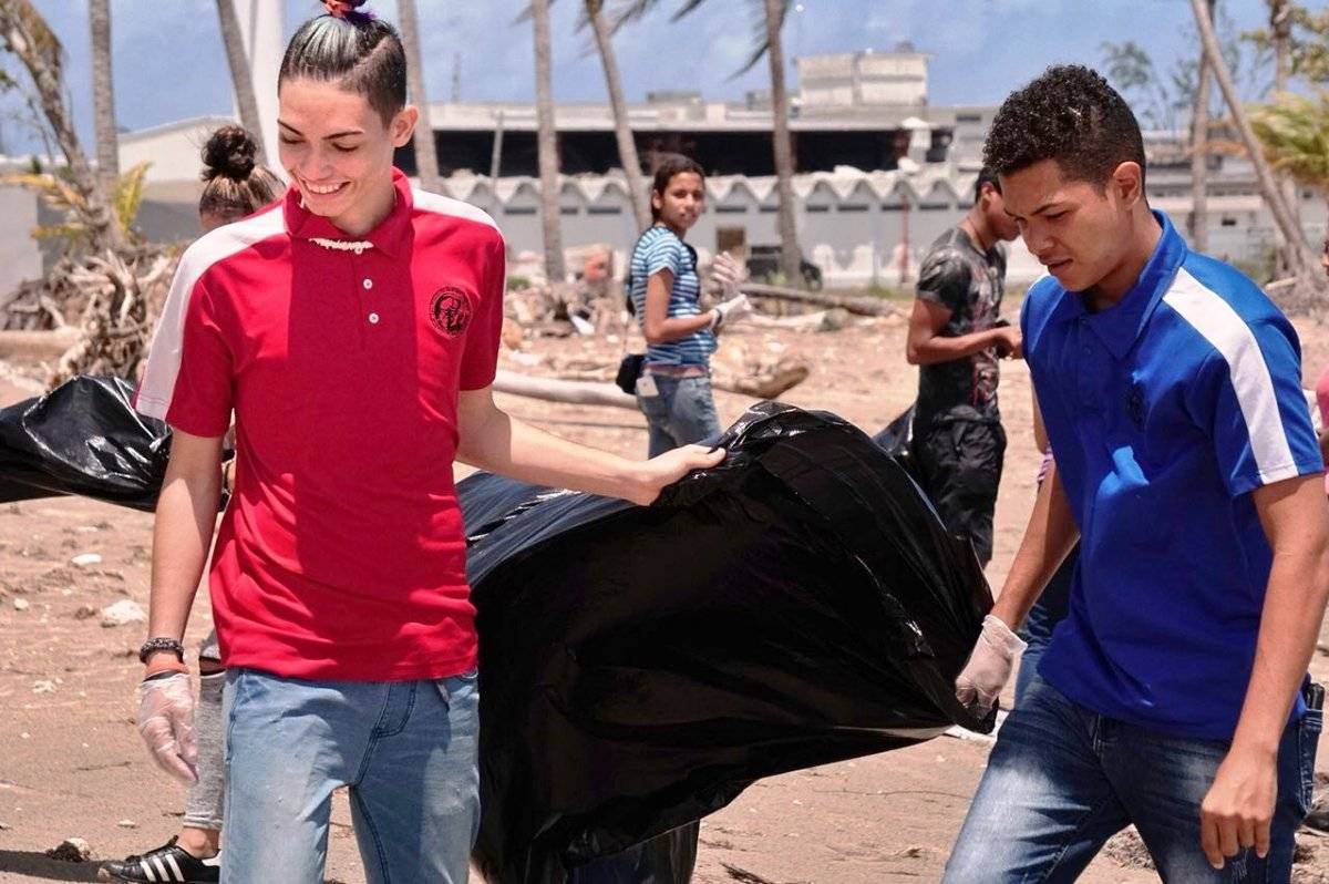 Estudiantes playas Cataño