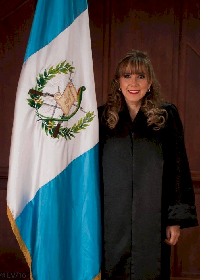 magistrada de la CC Dina Ochoa