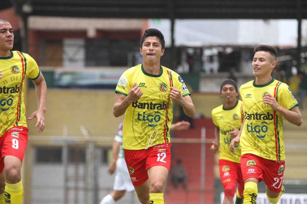 Frank de León fue uno de los jugadores que se formó en el equipo de los leones y ahora es figura en Municipal.