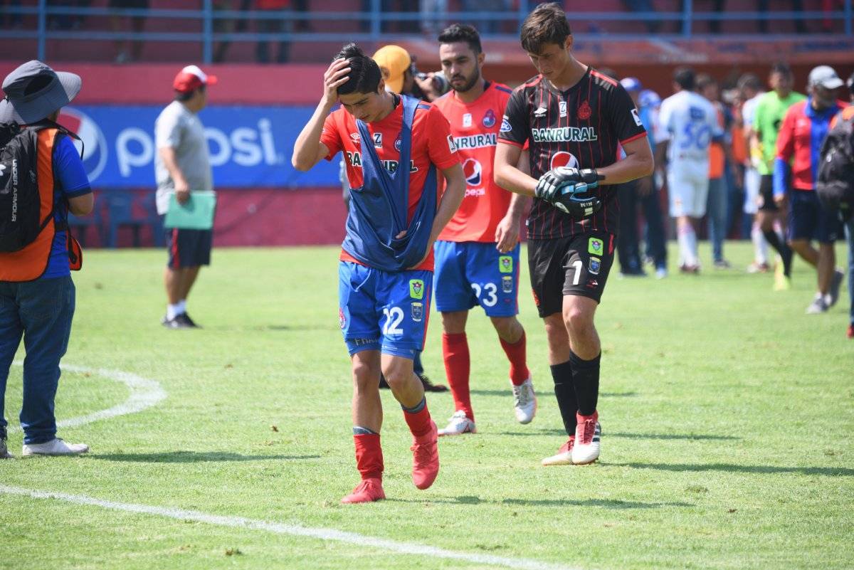 Los rojos llevan cinco juegos sin poder ganar
