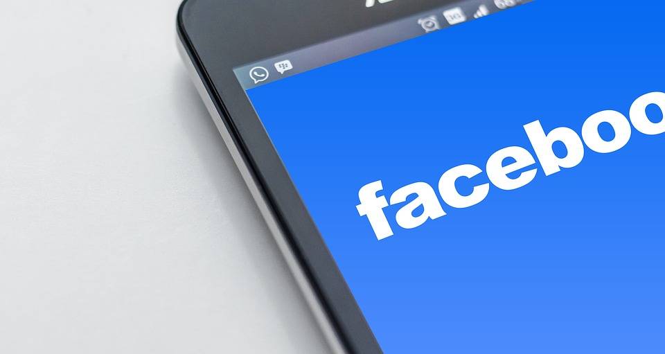 Cómo borrar la app de Facebook en tu celular Android podría cambiar tu vida y la de tu batería Cómo borrar la app de Facebook en tu celular Android podría cambiar tu vida y la de tu batería