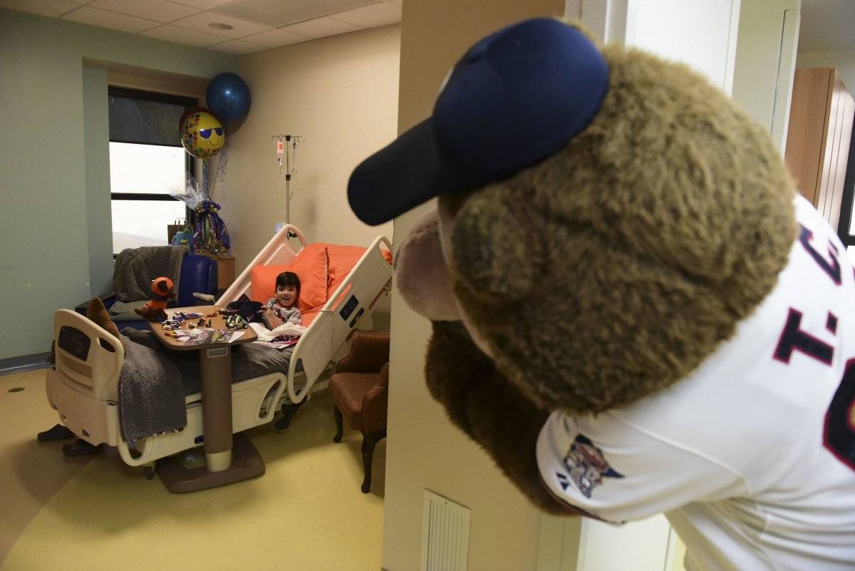 MLB