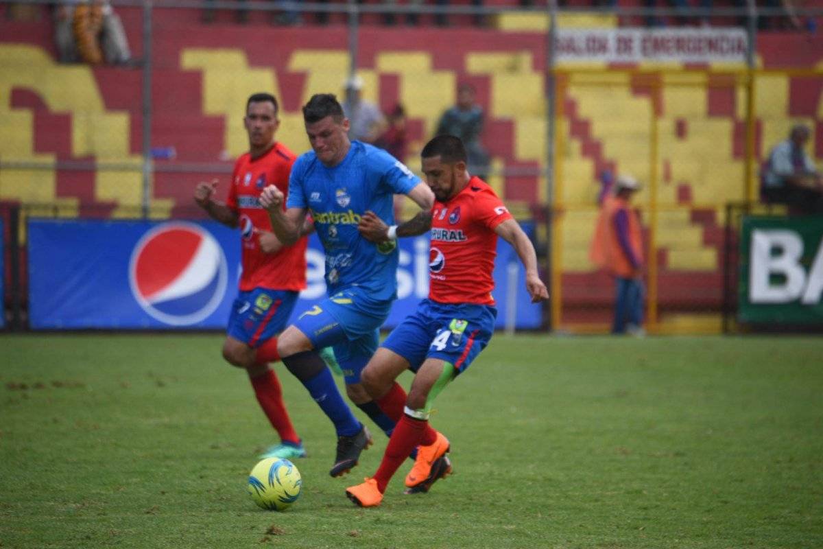 Alas y Orlando Moreira en el Trébol