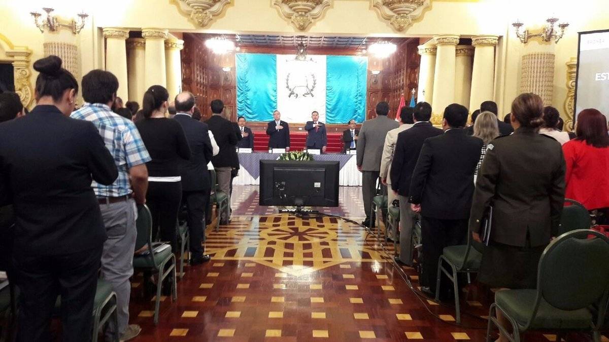 presidente Jimmy Morales en lanzamiento del Programa Nacional de Educación Alternativa