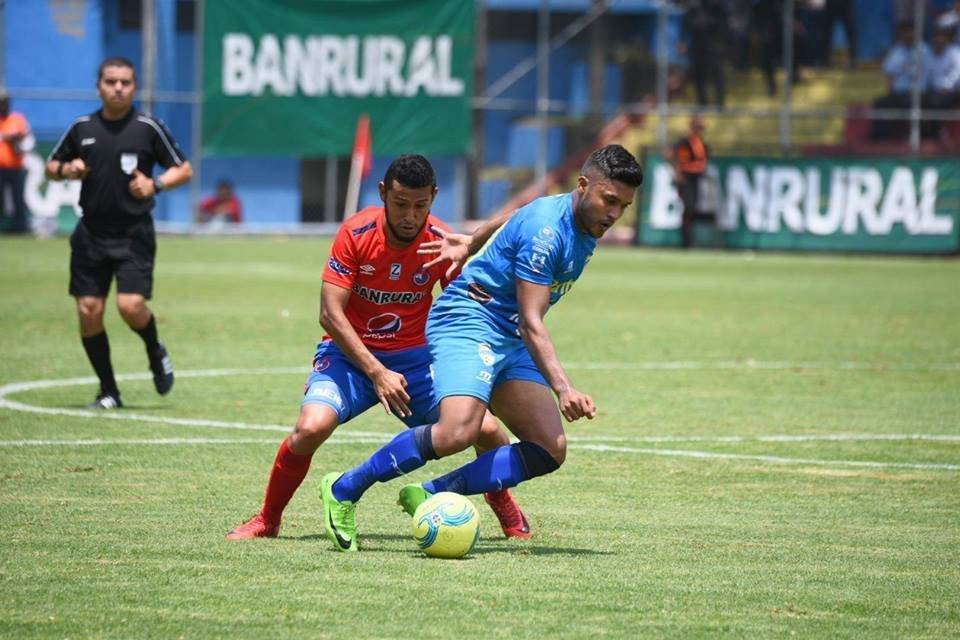Partido entre Municipal y Cobán Imperial