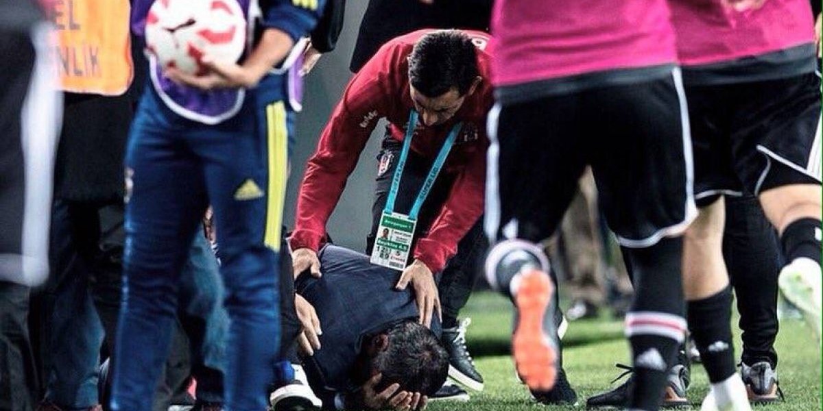Suspenden el juego Fenerbahçe - Besiktas tras una lluvia de objetos, en Turquía