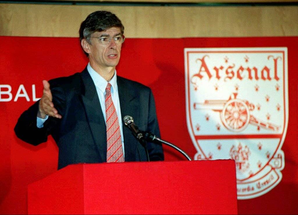 Wenger en su presentación en Arsenal el 1 de octubre de 1996 / Foto: AP