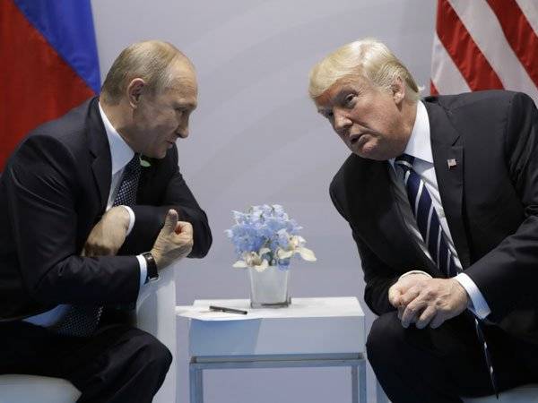 James Comey, Donald Trump, Putin,