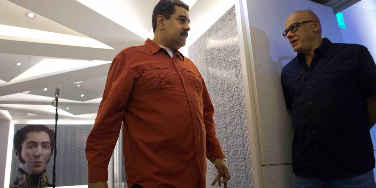 Maduro dice que espera llamada de Varela para solucionar crisis