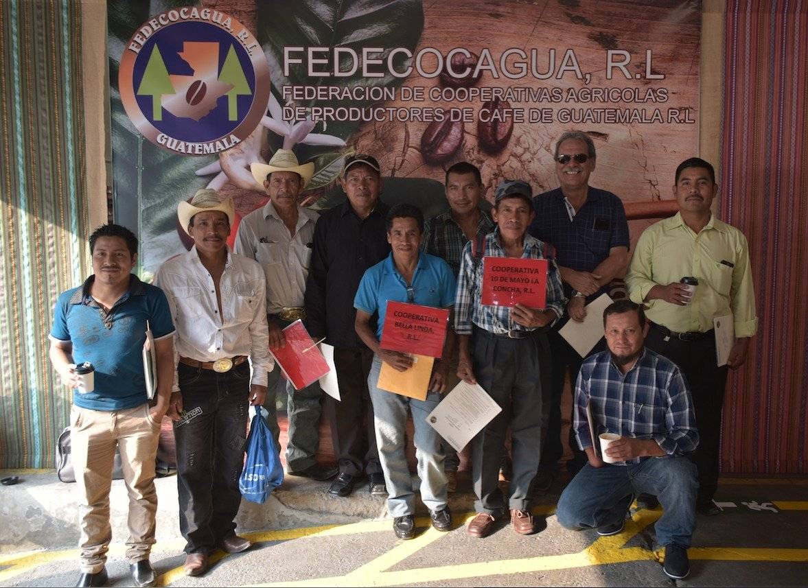 Productores participan en el lanzamiento de Cadenas de Café.