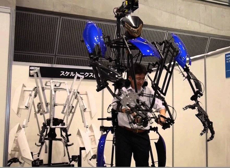Skeletonics suit