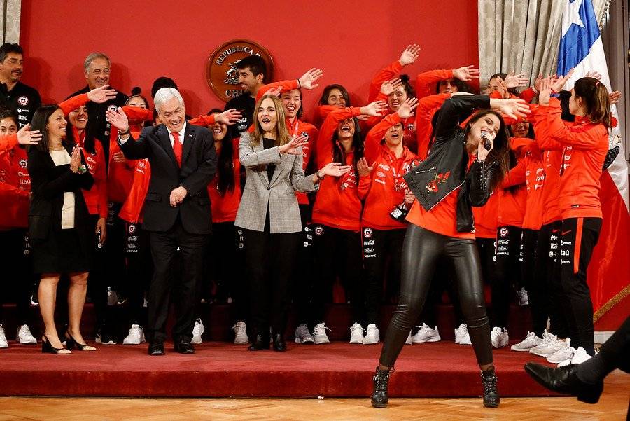 Roja femenina