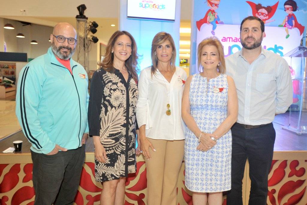 Rene del Risco, Jacqueline Martinez, Jacqueline Gonzalez, Patricia Gonzalez y Aldo Pellicce