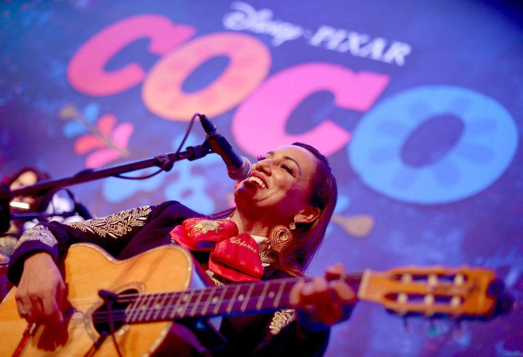 Coco, la aclamada película de sabor mexicano de Disney/Pixar, llega a Netflix el 29 de Mayo Coco, la aclamada película de sabor mexicano de Disney/Pixar, llega a Netflix el 29 de Mayo