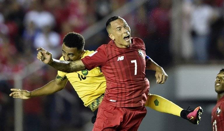 Blas Pérez en un partido de Panamá