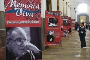 Conmemoran a obispo Juan Gerardi 