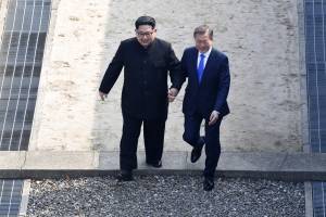 https://www.publimetro.com.mx/mx/noticias/2018/04/26/kim-jong-cruza-la-frontera-la-historica-cumbre-las-dos-coreas.html
