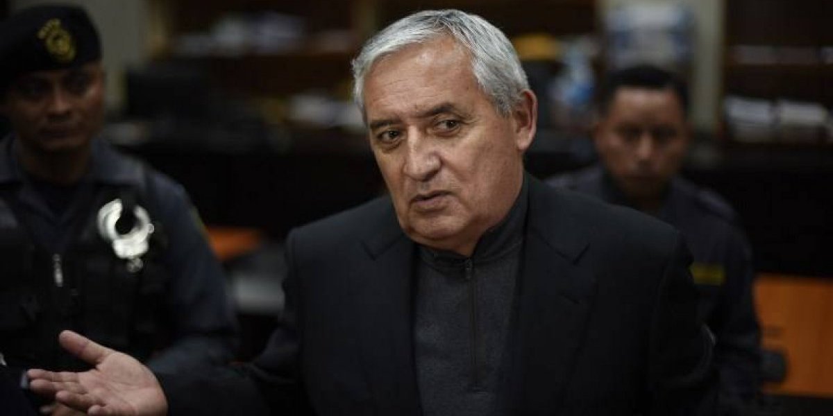 Otto Pérez recibe atención médica en Mariscal Zavala por problema cardiaco