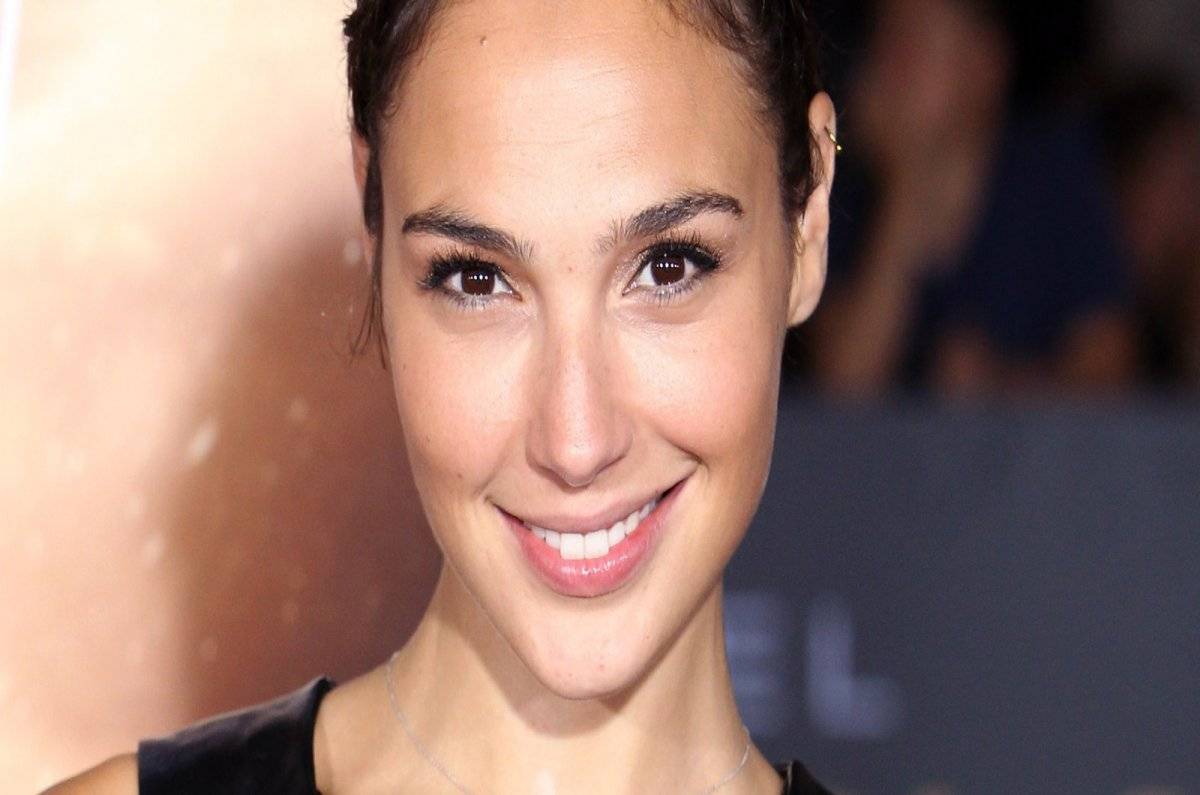 Gal Gadot natural