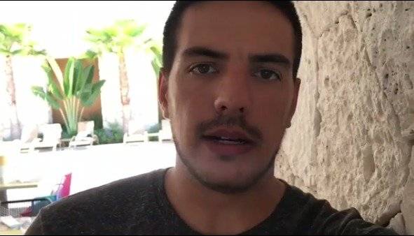 Vadhir Derbez.