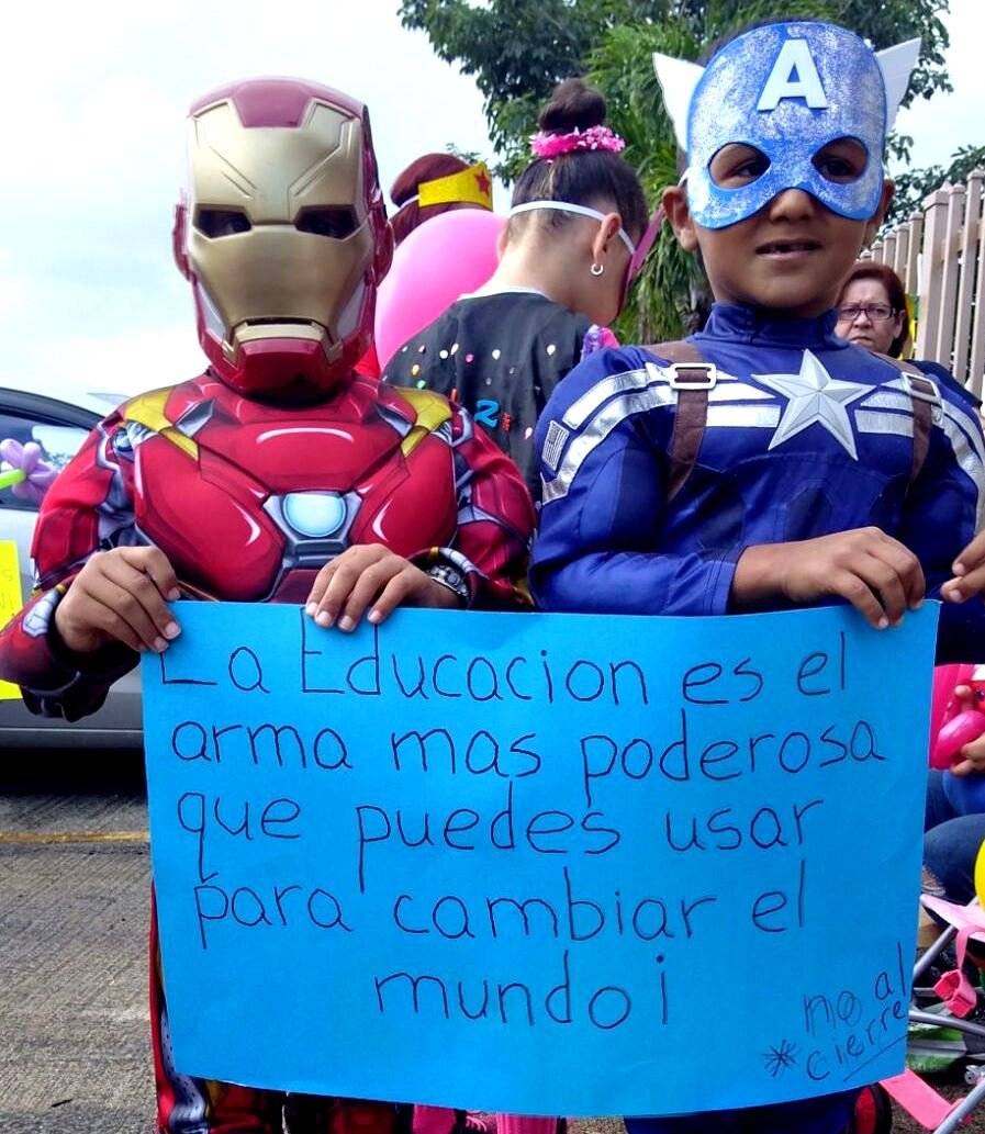 protesta escuela Cayey