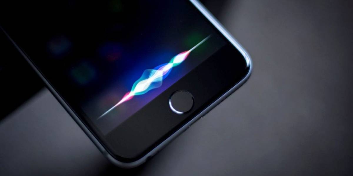 Apple habría entrenado a Siri para no hablar de feminismo y "temas sensibles"
