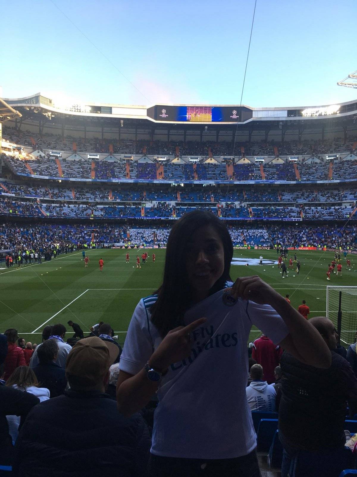 La delantera guatemalteca mostró su amor por el Real Madrid.