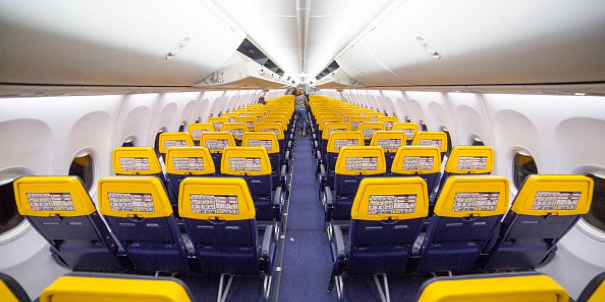 ¡Qué haces!: abrió la puerta del avión porque tenía calor ¡Qué haces!: abrió la puerta del avión porque tenía calor