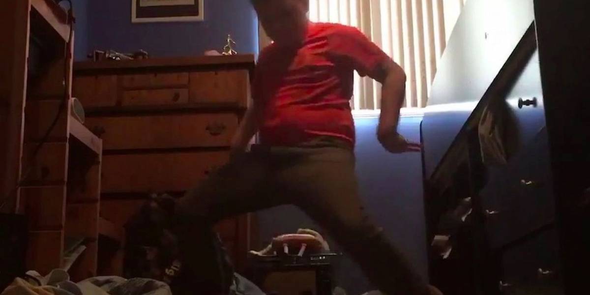 El meme "Orange Shirt Kid" se convierte en baile de Fortnite