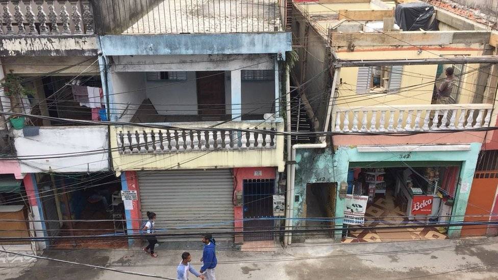 101109682favela-18fd2892f921b9fd3a9d49dc9381834b.jpg
