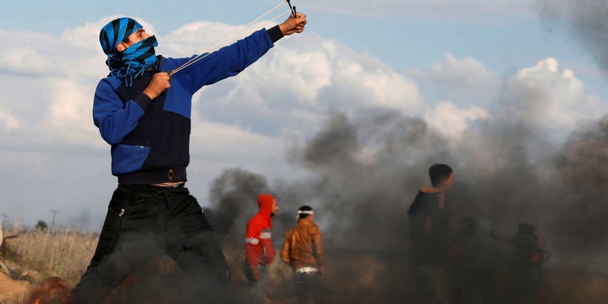Video: Israel ataca con drones y Palestina se defiende con piedras