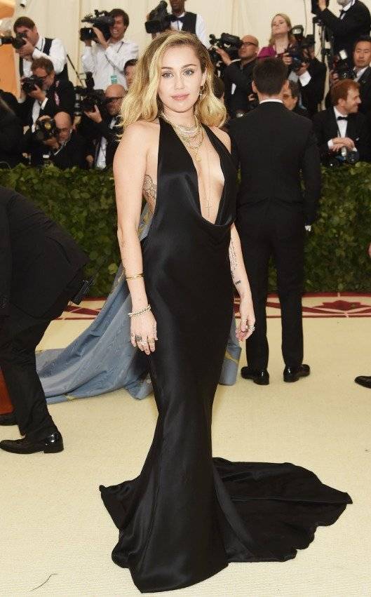 peor vestidas met gala