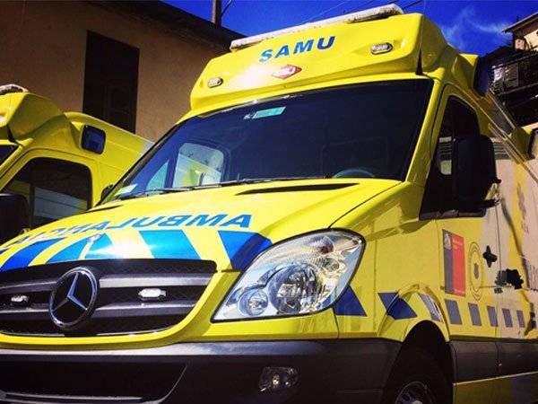 Mujer Francia Burlas Emergencia
