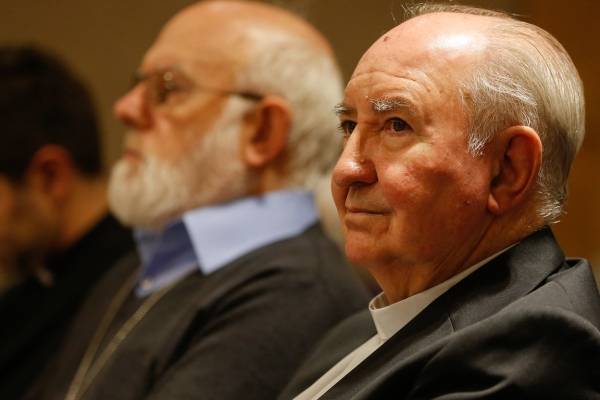 Controvertido cardenal no irá con obispos a cita con el Papa