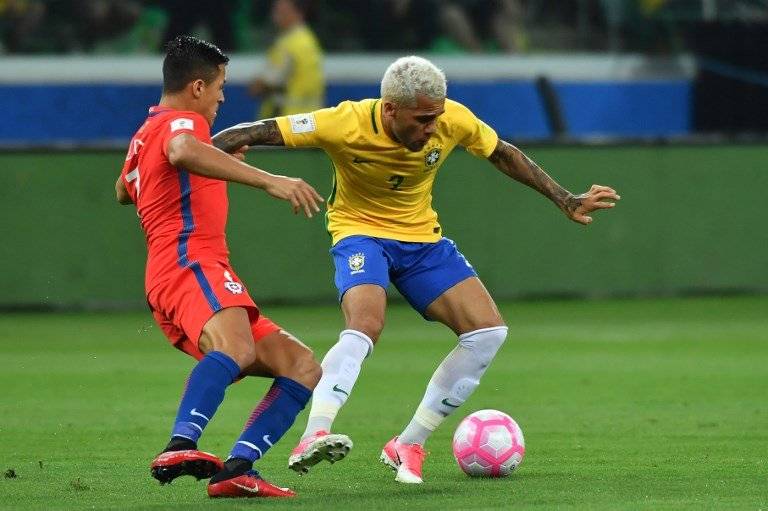 Dani Alves en un partido del equipo brasileño
