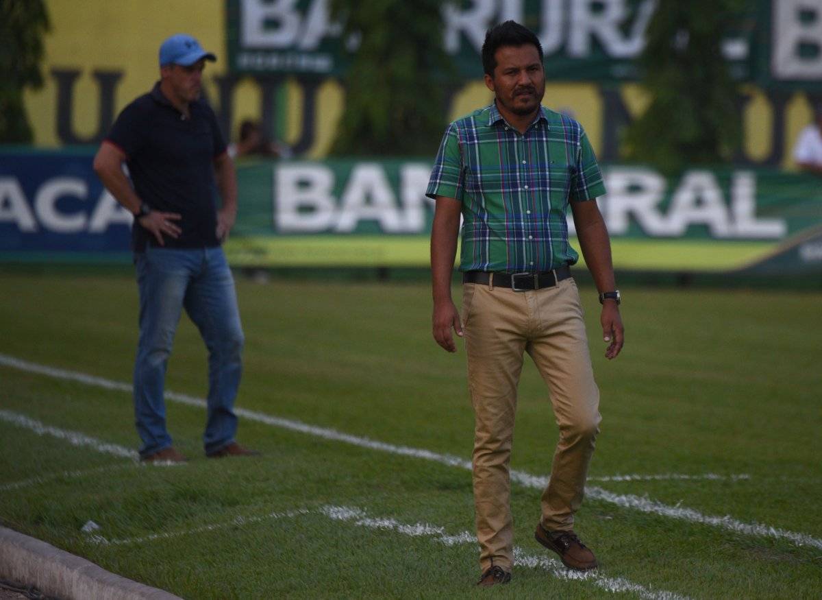 Villatoro en un partido en el David Cordón Hichos