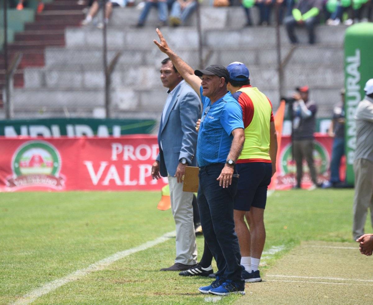 Claverí quiere meter a Xela a la final.