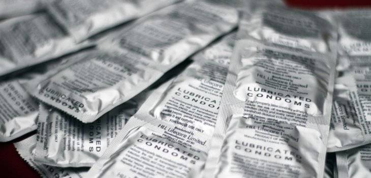 condones