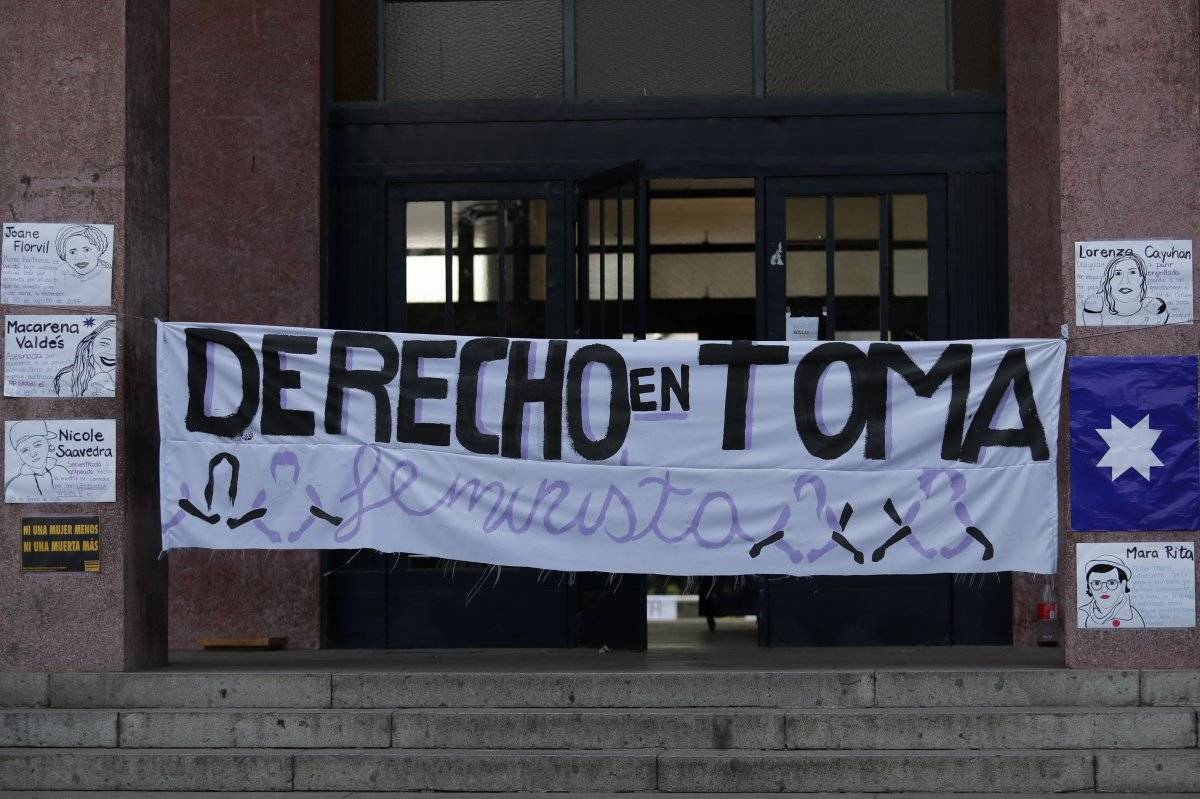 Facultad de Derecho en toma