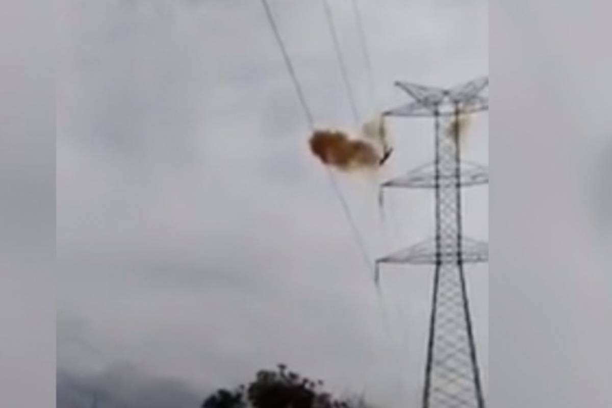 Joven Muere Electrocutado al Bajar una Torre de Alta Tensión Joven Muere Electrocutado al Bajar una Torre de Alta Tensión