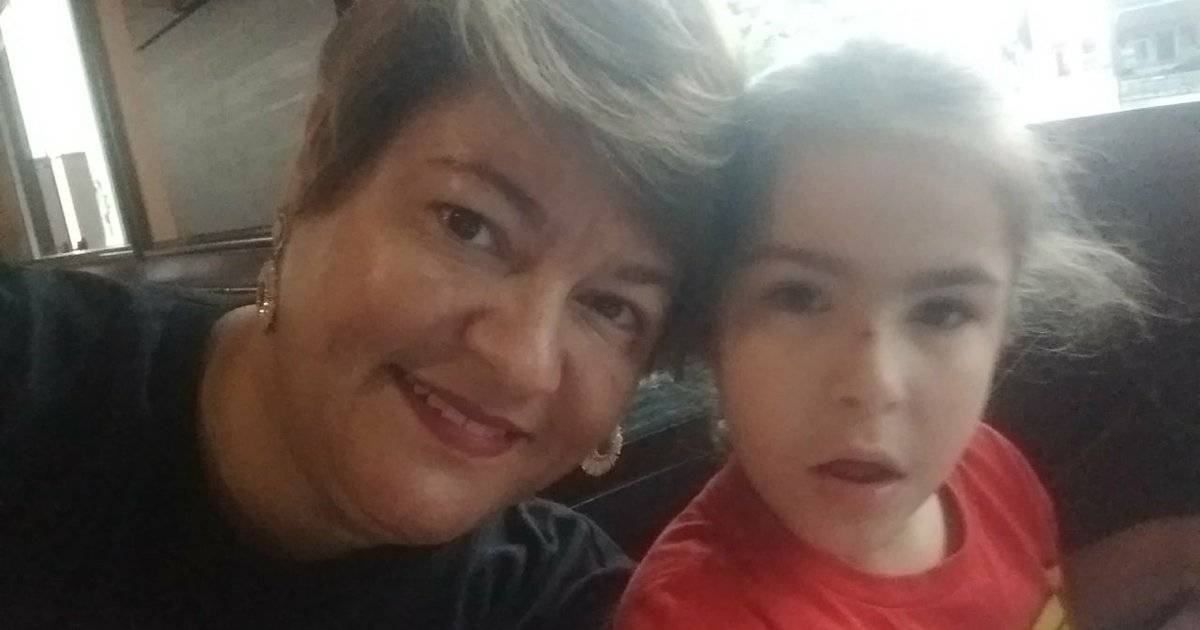 Eliete e sua filha caçula, Beatriz, de 6 anos