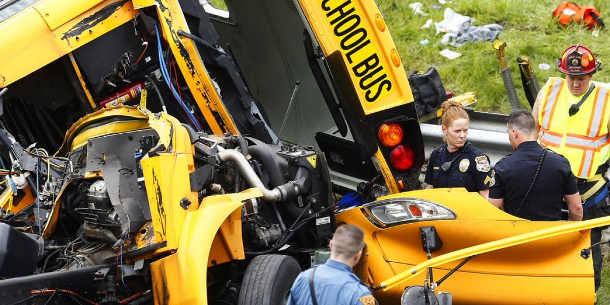 Fallecieron un estudiante y un maestro fatal colisión de bus escolar y camón de basura deja fatal desenlace