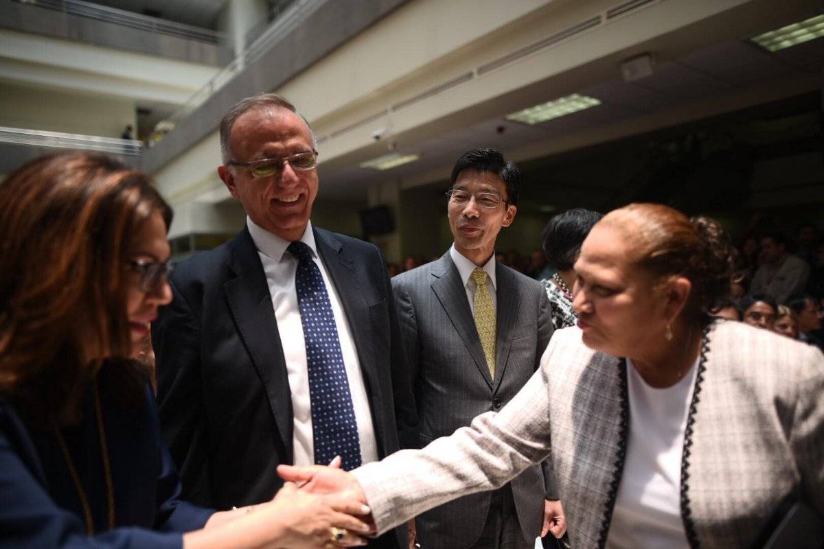 acto de toma de posesión de fiscal general Consuelo Porras con invitados