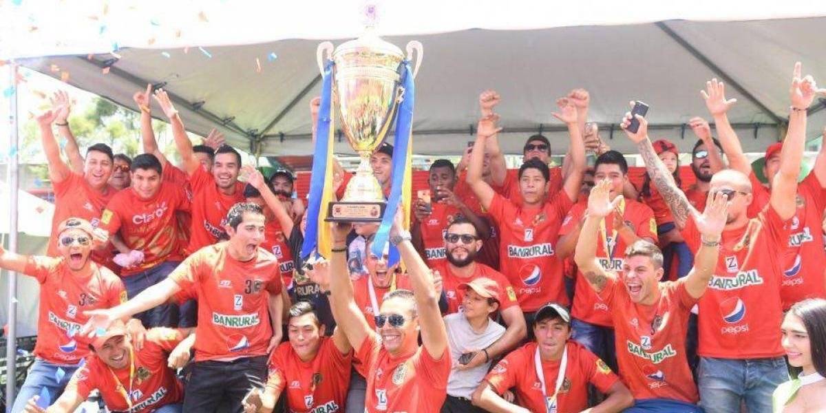 Los Rojos celebraron recientemente su copa 30