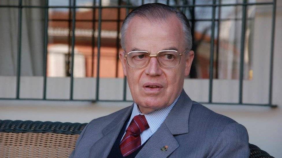 101628939dombertrandpromonarquia2-6cbc782311368853aa57d8b014c6b53d.jpg