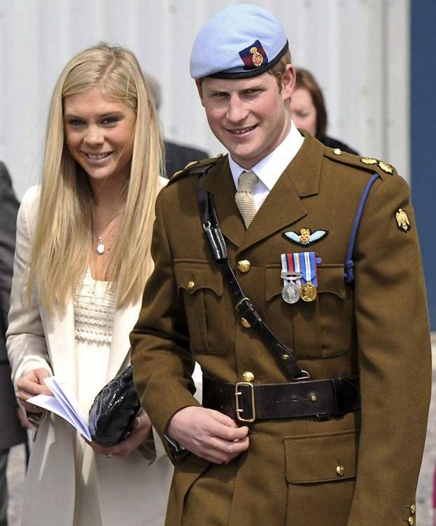 Harry y Chelsy Davy